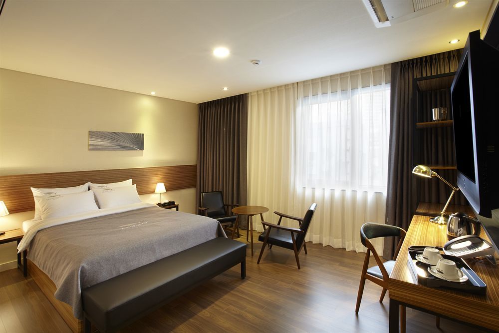 Cinema House Hotel In Busan Eksteriør bilde