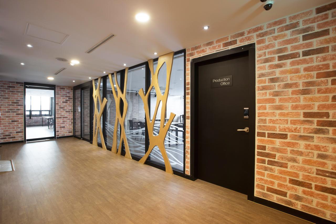Cinema House Hotel In Busan Eksteriør bilde